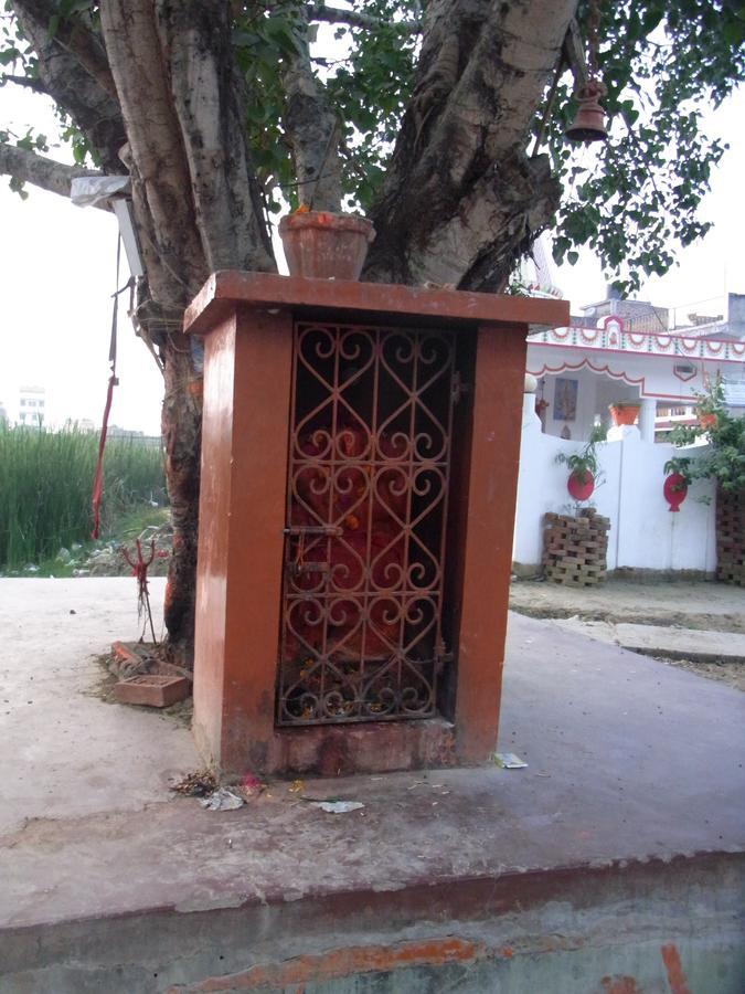 מלון בודהגאיה Momotaro House מראה חיצוני תמונה
